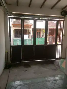 Pintu Garasi Henderson 4 Pintu