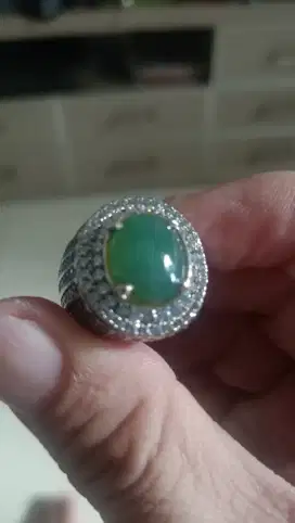 Giok Burma Type A Jadeite Jade