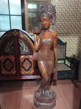 PATUNG PENARI BALI