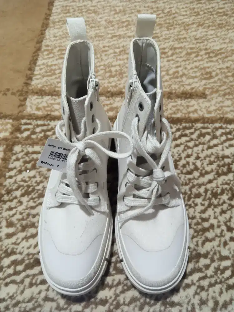 Sepatu Payless Boots - Club Culture