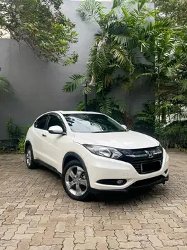 Honda HRV 1.5 E A/T Putih 2017