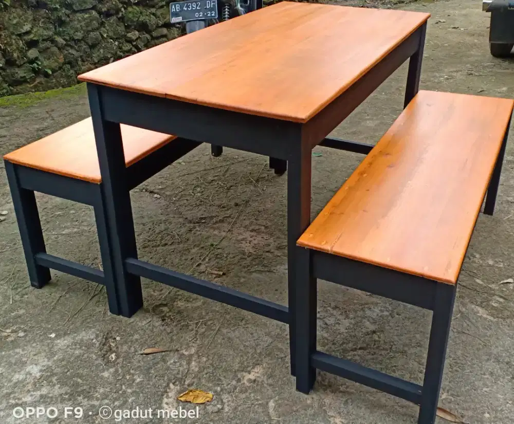 Set meja makan warung