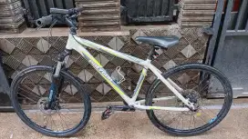 Sepeda MTB Polygon Premiere 4.0