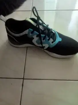 Sepatu running Puma hybrid original ukuran 46