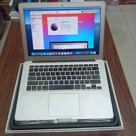 Macbook air 2015 13 inch 8/256Gb