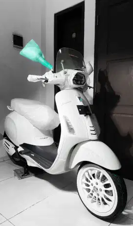 Vespa sprint X Justin Bieber BrandNew