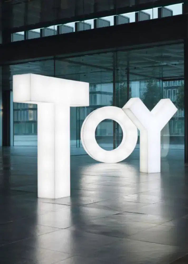 Sclupture & Custom Sign