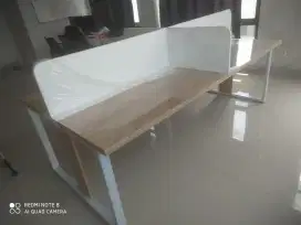 Meja kantor sekat custom