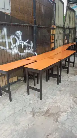 Meja panjang serbaguna