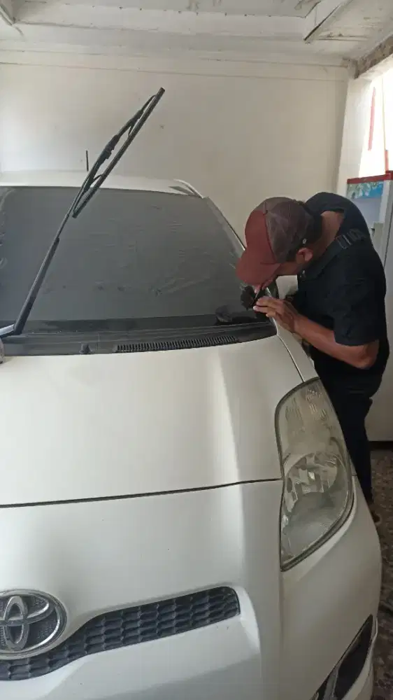 Pemasangan kaca film panggilan