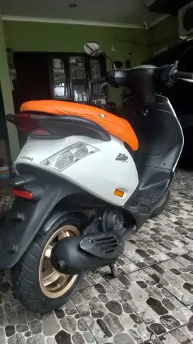 Piagio vespa Zip 100