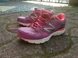 Sepatu New Balance