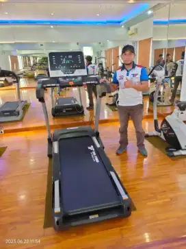 Treadmill elektrik TL 33 AC super jumbo kokoh berkualitas