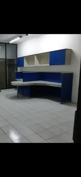Lemari rak kantor