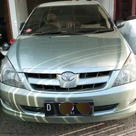 Toyota Kijang Innova 2004 Bensin
