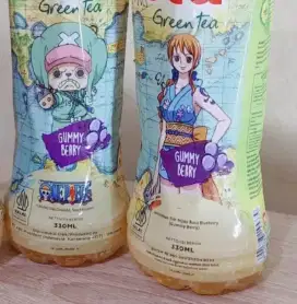 uniqlo teh minuman botol one piece