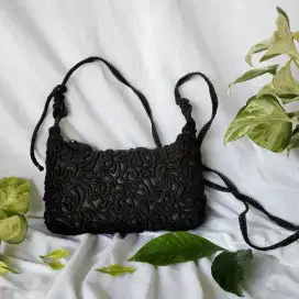 Dijual Tas Selempang Handmade HITAM BERUKIR  TIMBUL