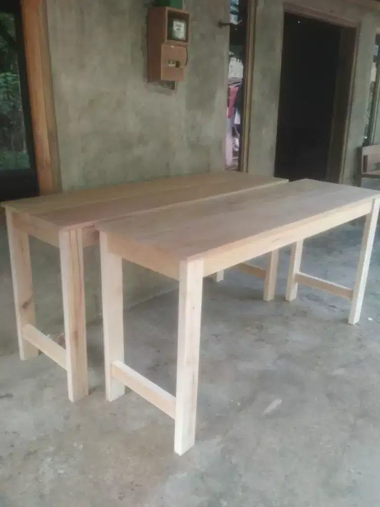 Meja panjang 1,5 meter
