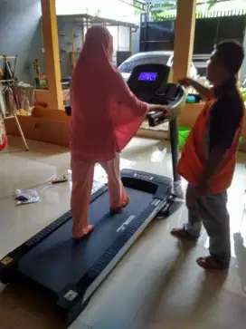 Alat fitnes treadmill elektrik TL 199 big