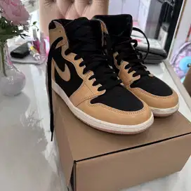 Sepatu Air Jordan 1 High OG Heirloom Original Size 42