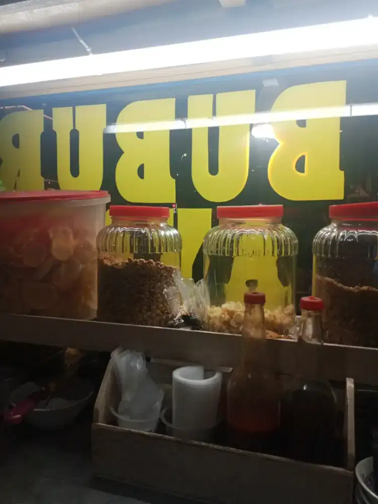 Dicari karyawan laki laki,untuk jaga stand bubur ayam