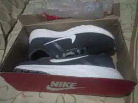 SEPATU NIKE buat jogging ok buat jalan ok