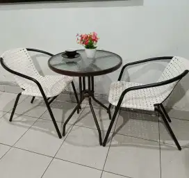 1 set meja kafe