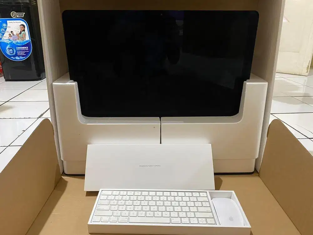 Dijual i Mac 21.5 Inch Full set (Like New)
