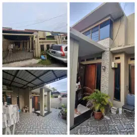Rumah dalam komplek strategis, baru renov siap huni.