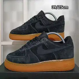 Nike Air Force 1 Suede Gum