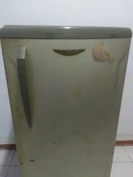 Jual kulkas freezer tosibha