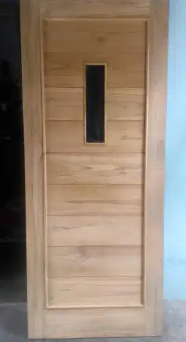 Pintu kayu jati