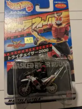 Diecast mainan hot wheels x Kamen rider