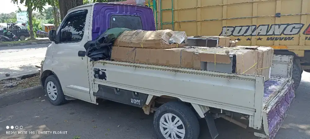 Jasa angkutan barang hasil usaha dalam dan luar kota armada full ac