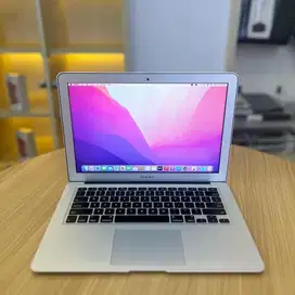 Macbook Air 2017 13 Inch i7 RAM 8/128 GB