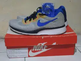 Sepatu running Nike Tanjun Racer Original