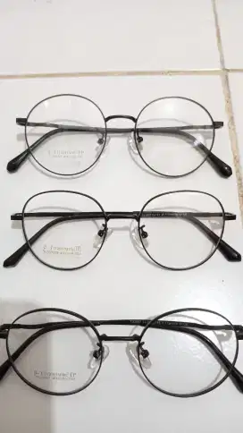 Di jual frame bahannya titanium