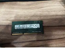 4gb ddr3L.  Pc 12800