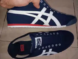 Sepatu Onitsuka Tiger Mexico 66 Slip On Navy White D3K0N-5099