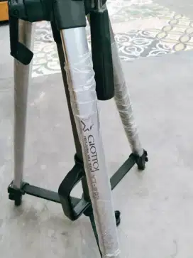 Tripod kamera giottos