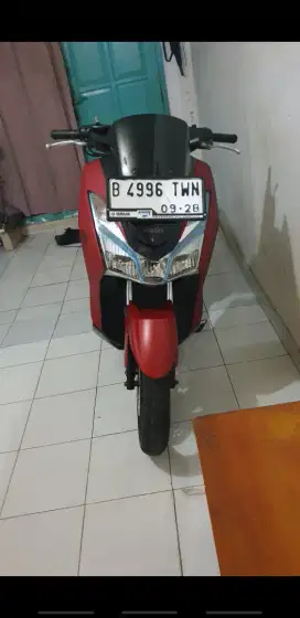 YAMAHA LEXI 125CC WARNA MERAH