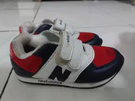 Sepatu anak usia 1 sampai 2 tahun. Model felcrow NB.