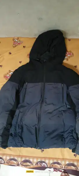 Jual jaket Bulang UNIQLO size L