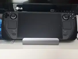 Steamdeck portable console