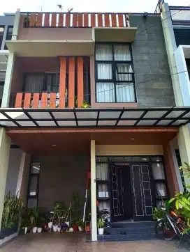 Dijual rumah Siap huni ,SHM daerah sariwangi