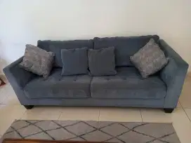 Sofa 3 seater merek Ashley