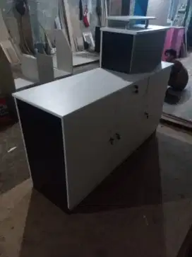 Meja kasir Dwi Furniture