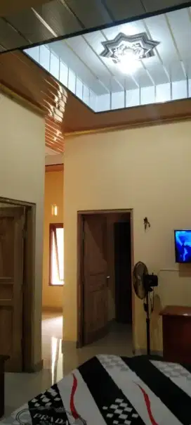 Di Jual rumah 1 ½ lantai