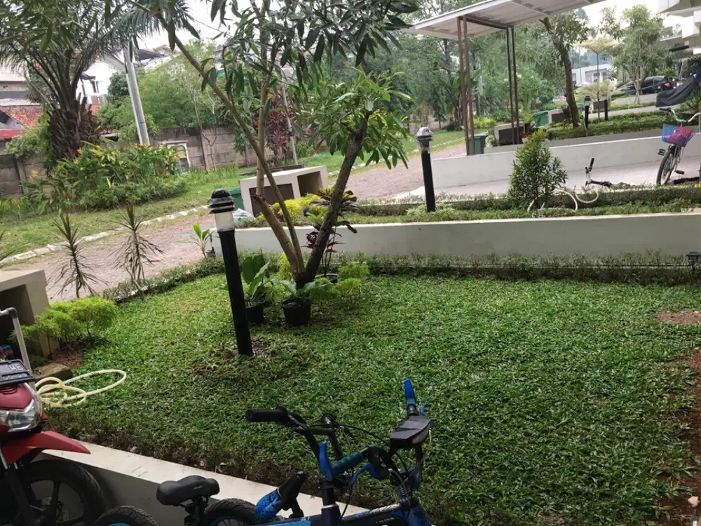 Dijual/Over Kredit Rumah 2 Lantai !!!