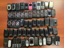 1set Handphone jadul Nokia, Samsung, iPhone, Motorola, sony